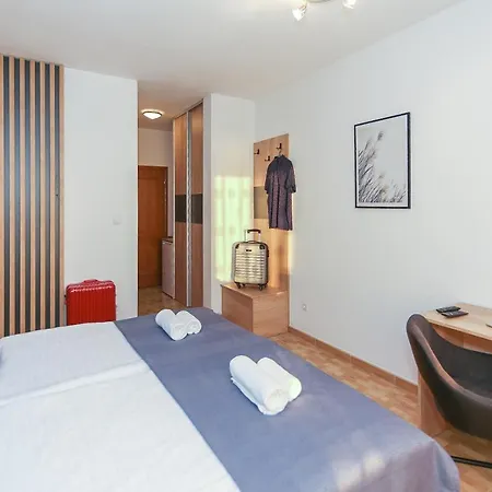White Stone 43 Hotel Promajna