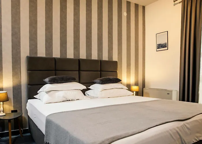 Hotel White Stone 43 Promajna