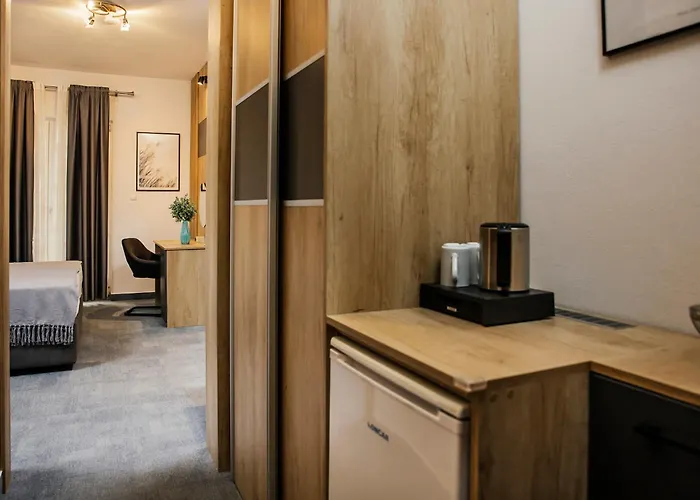 White Stone 43 Hotel 4*