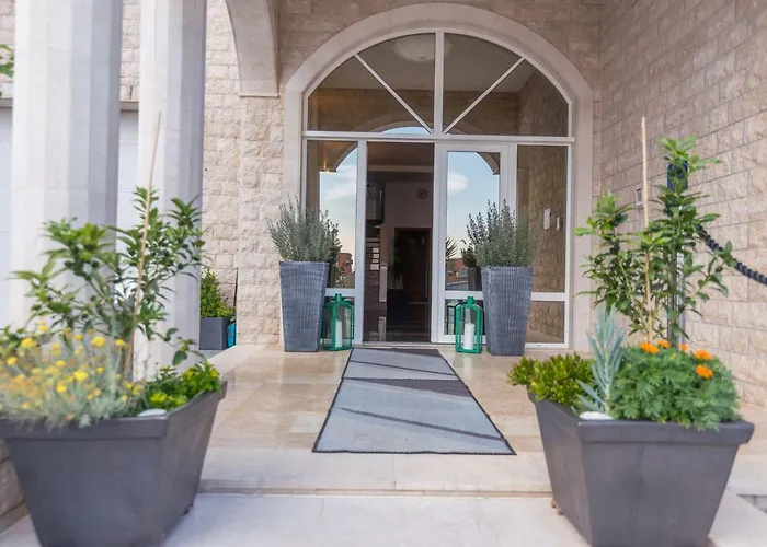 Hotel White Stone 43